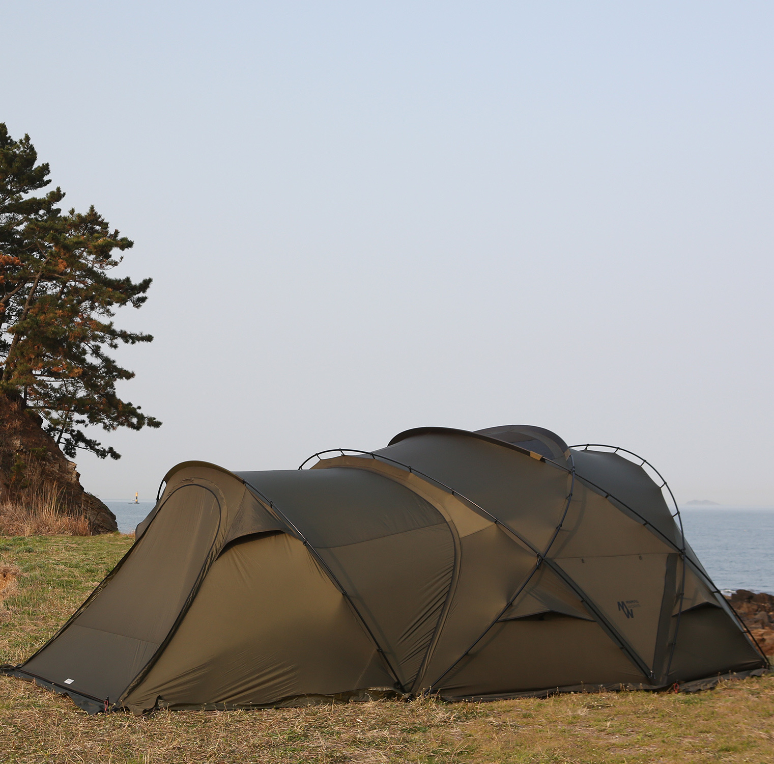 Minimal Works｜Agora 延伸前庭｜卡其沙