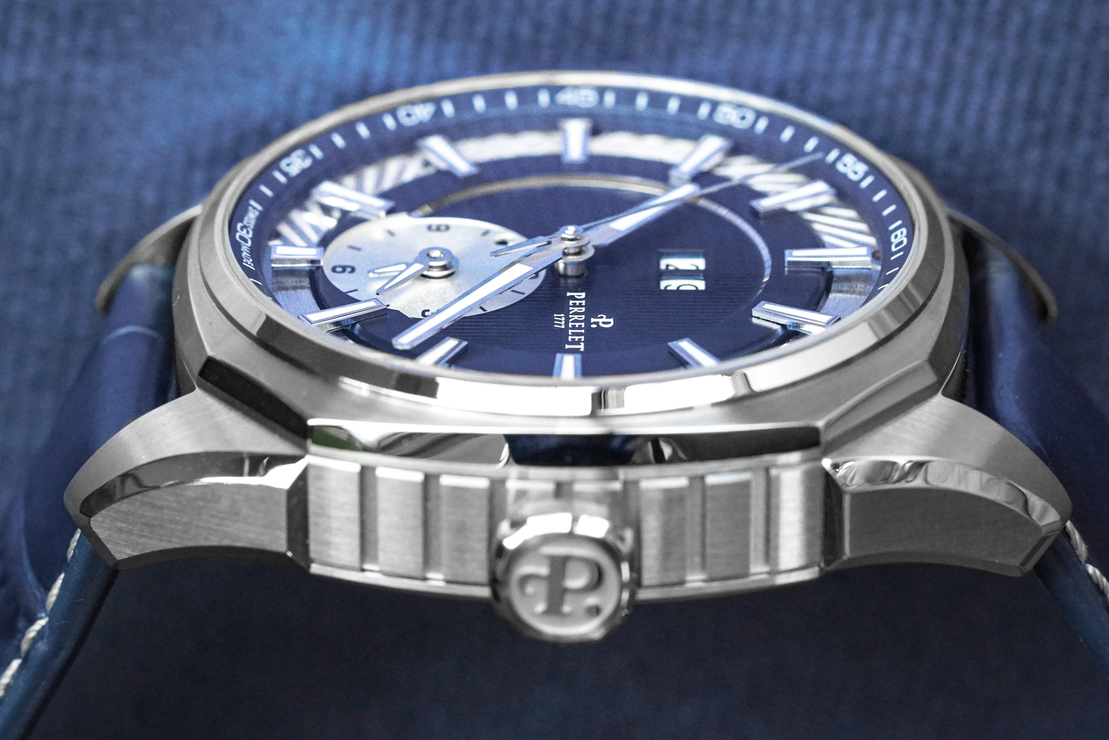 環形動力實驗室系列｜環形動力雙時區腕錶-深藍版本