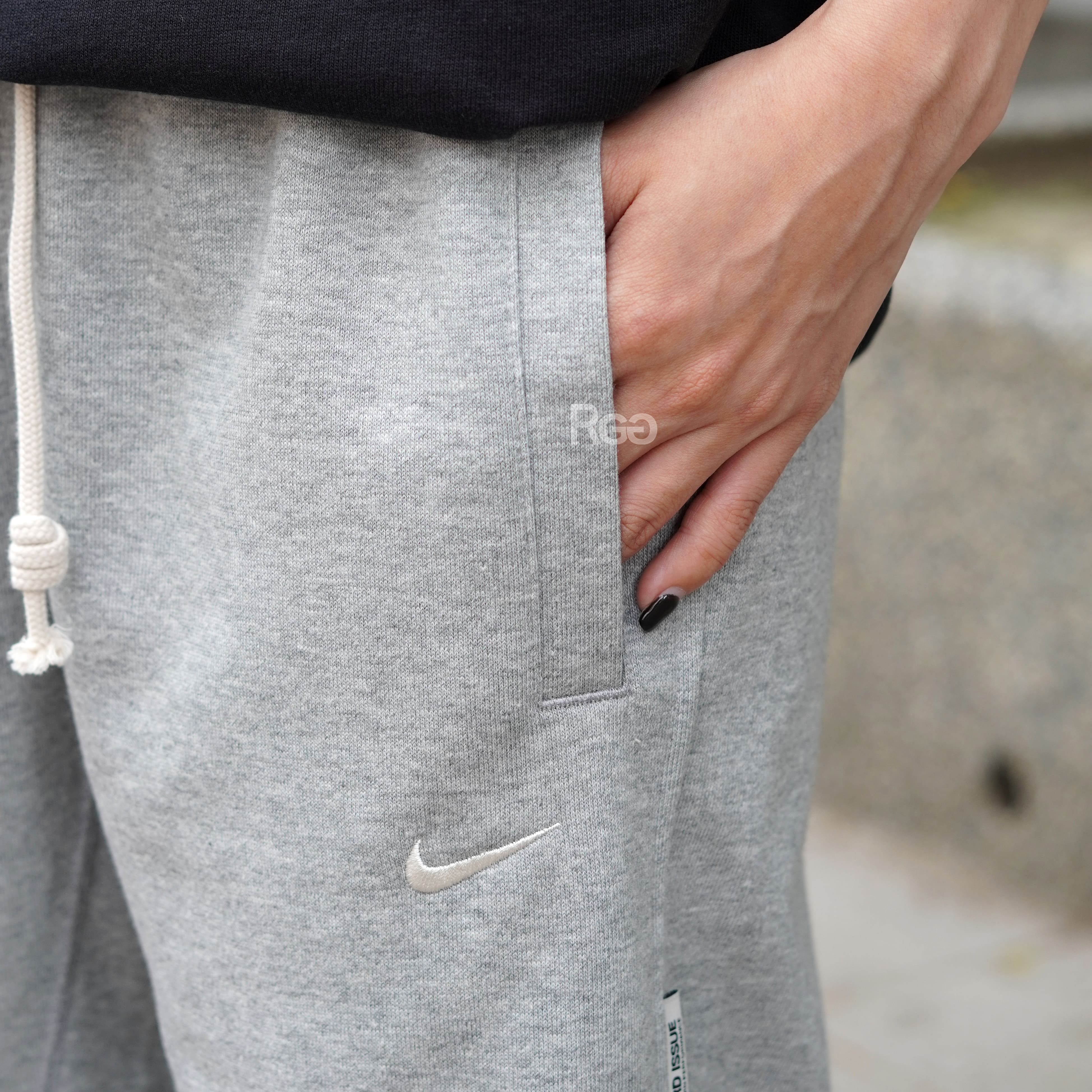 Nike Dri-FIT Standard Issue棉褲口袋照