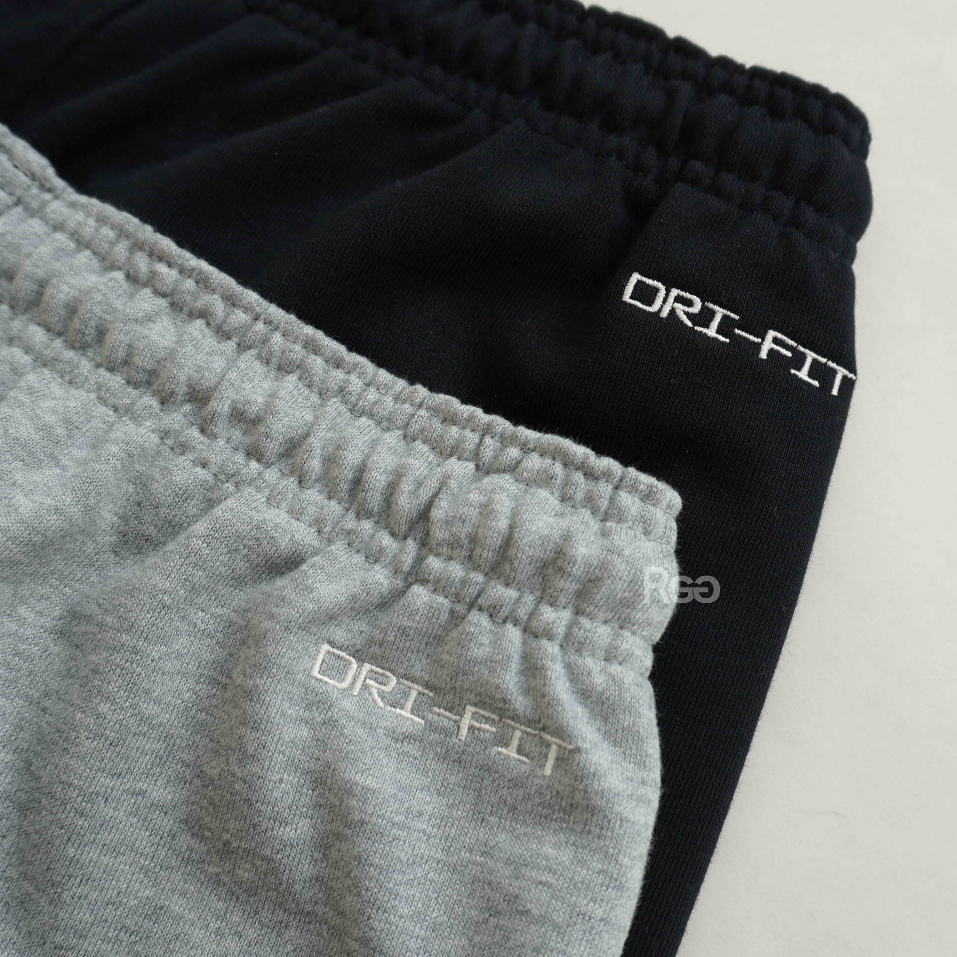 Nike Dri-FIT Standard Issue棉褲背面照