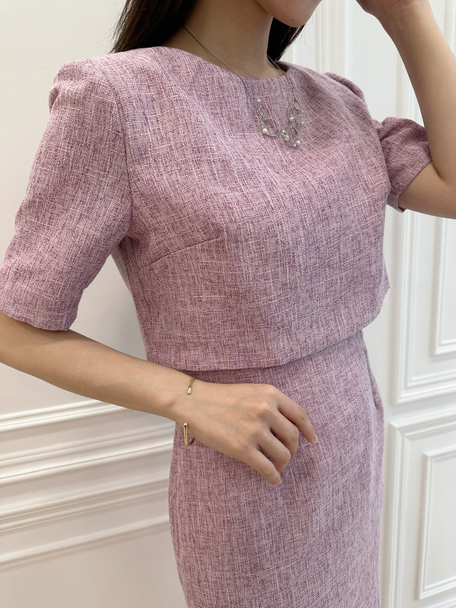 短袖織紋後開衩洋裝(粉紫)