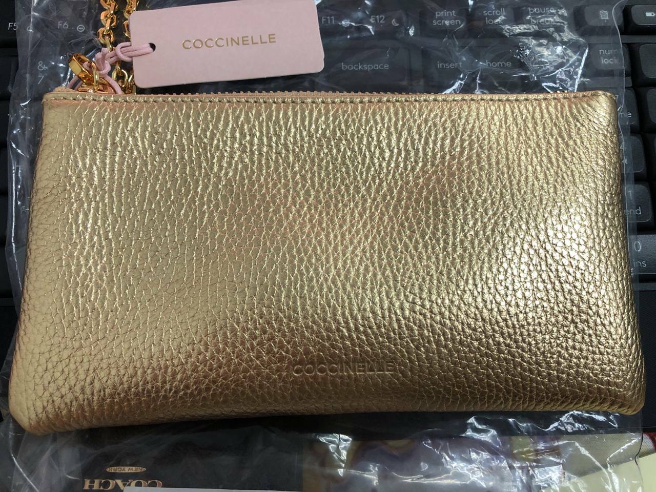 [S] COCCINELLE SUN FLOWER ENVELOPE GRAIN LEATHER,GOLDEN, 8059978506597 (SCC37)