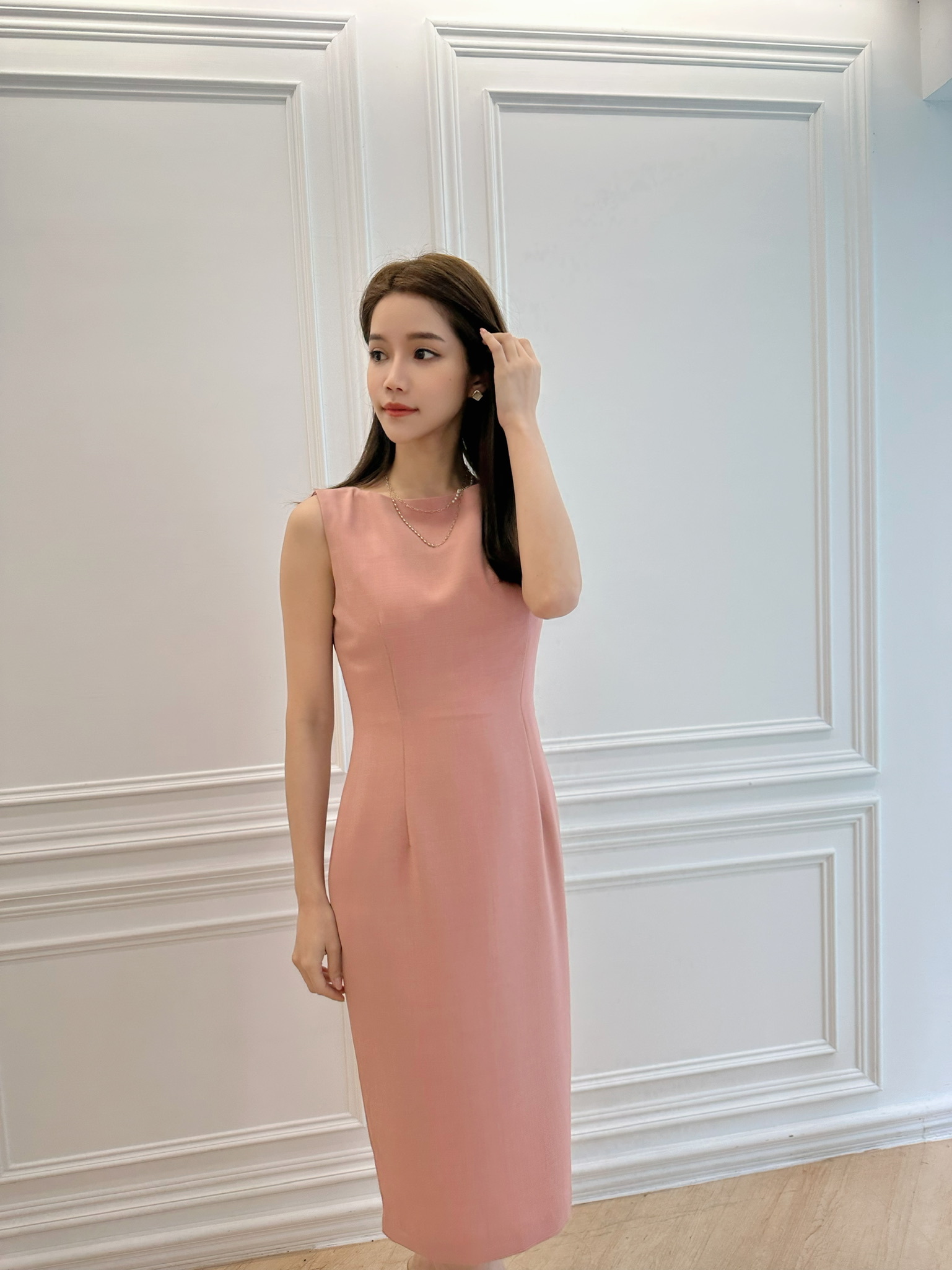 典雅素面背心洋裝