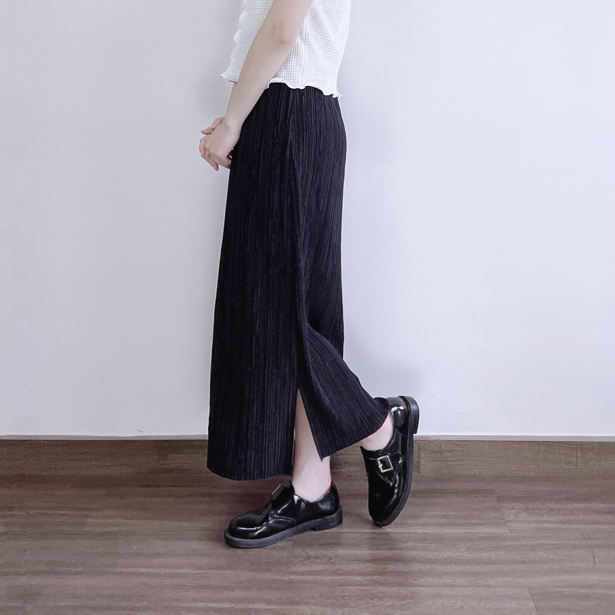 現貨 | 直坑紋小開叉半身裙