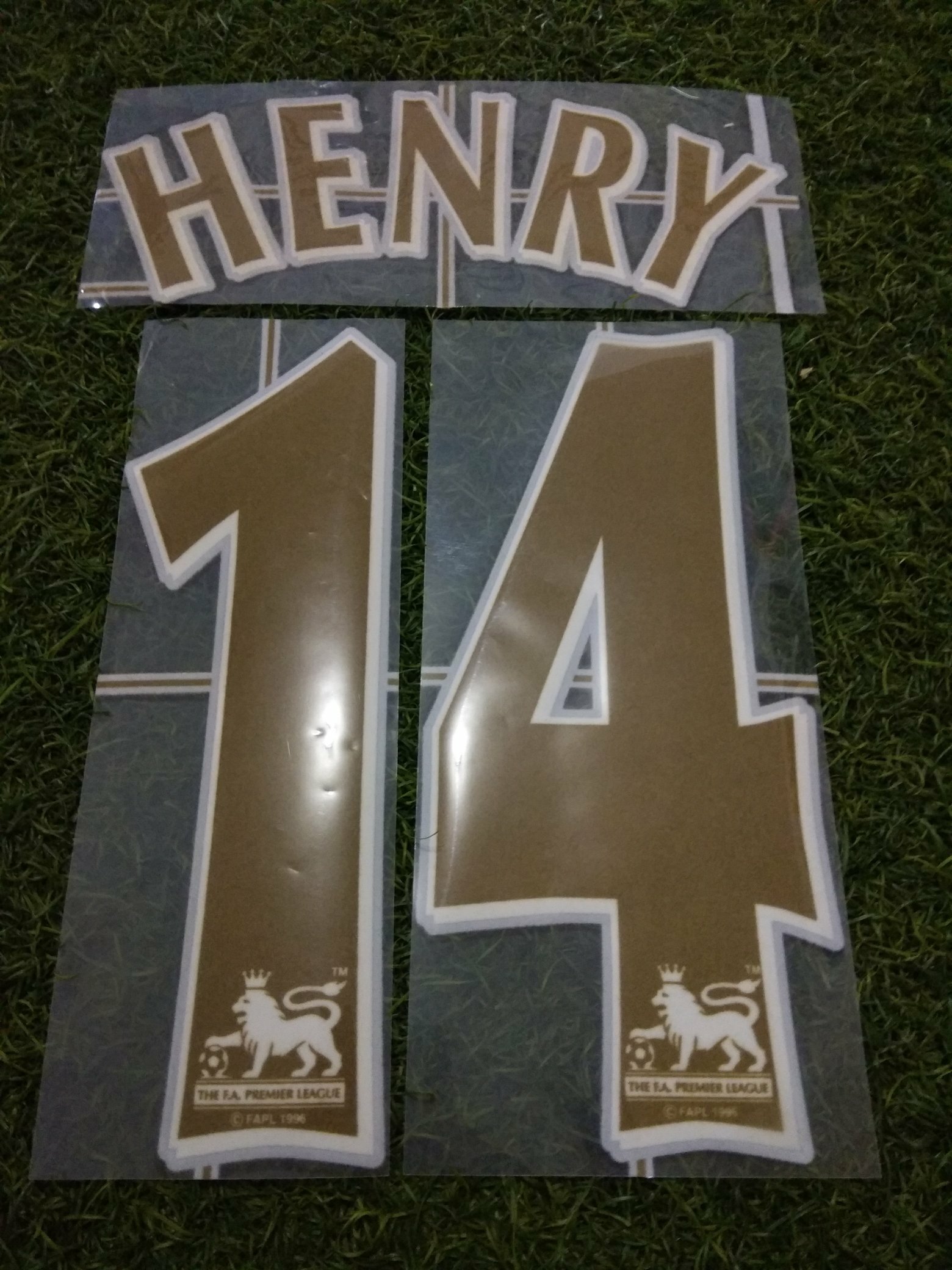 2005 Arsenal SportingID Official Nameset 14 HENRY