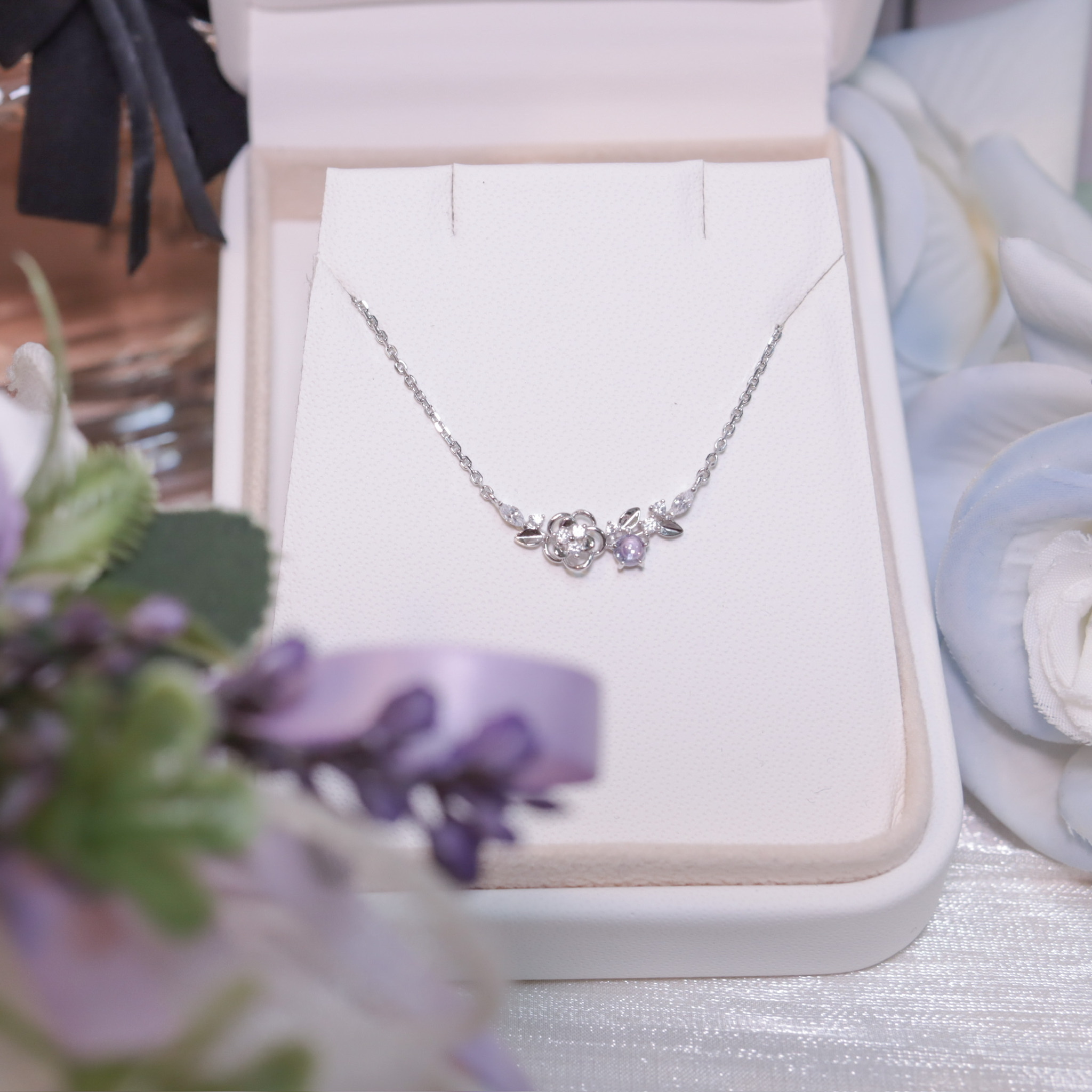 | 925純銀・厚鍍白金  | 溫馨花簇手鏈 | BR0869 |