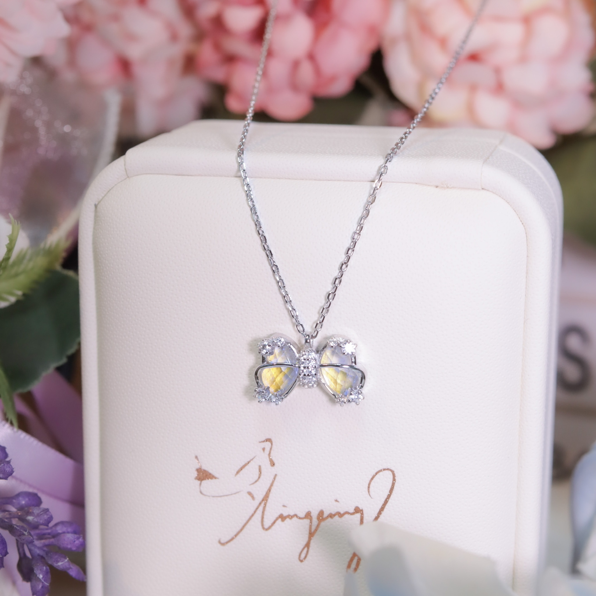 | 925純銀・厚鍍白金・琉璃 | 銀河蝴蝶結項鍊 | NE0837 |