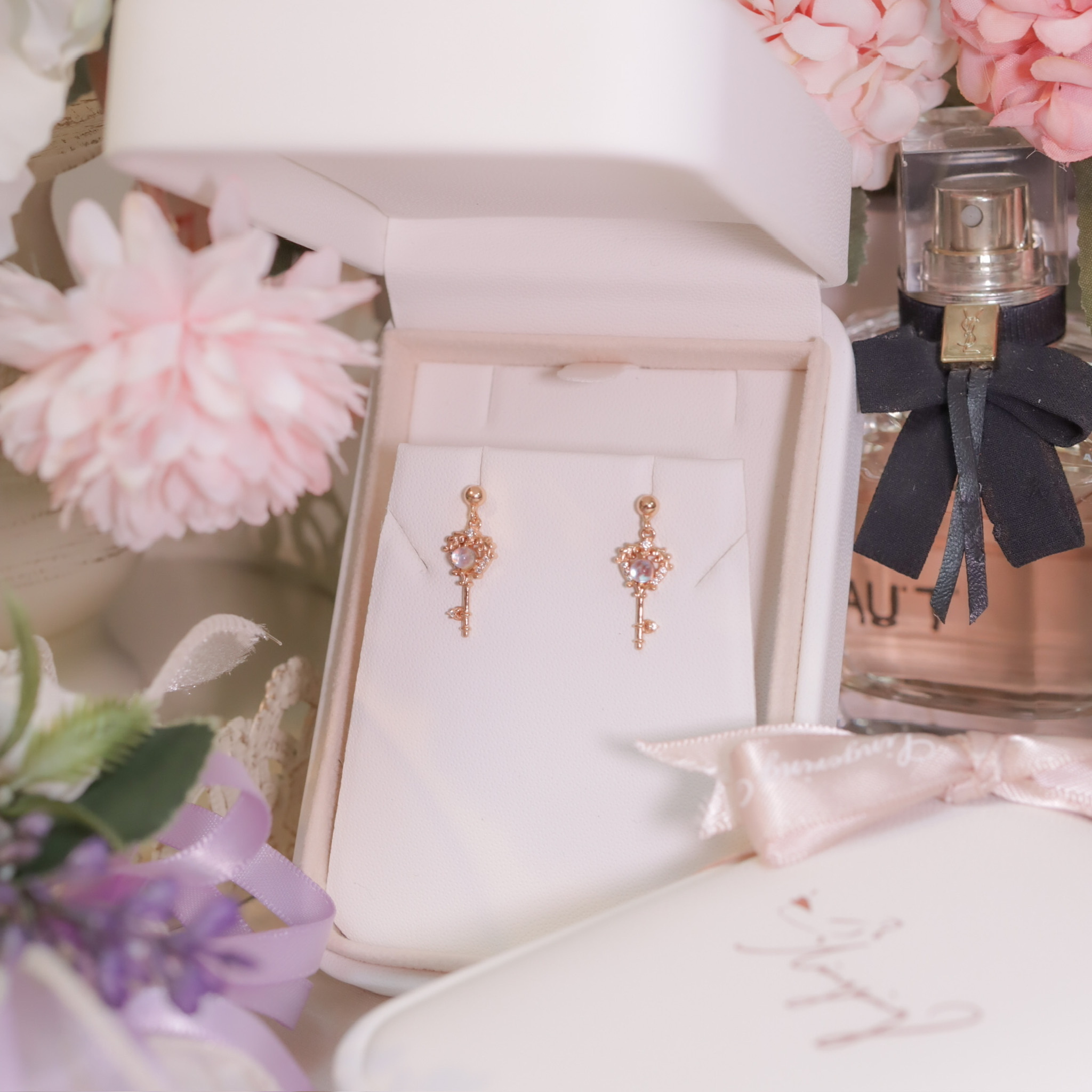 | 925純銀・ 玫瑰金 | 通往童話耳環 | EA0641 |