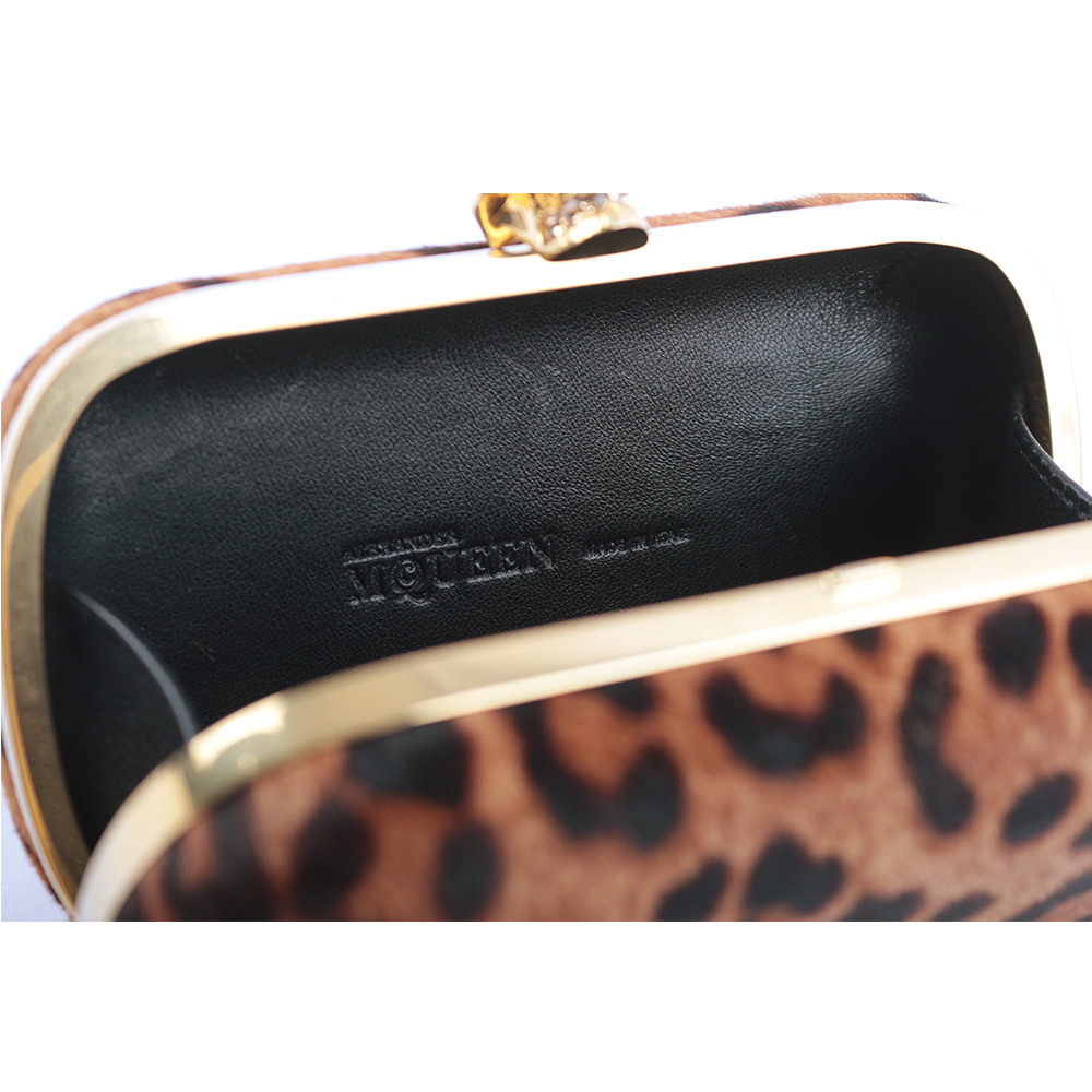 【Alexander McQUEEN】經典骷髏頭豹紋馬毛牛皮手拿包