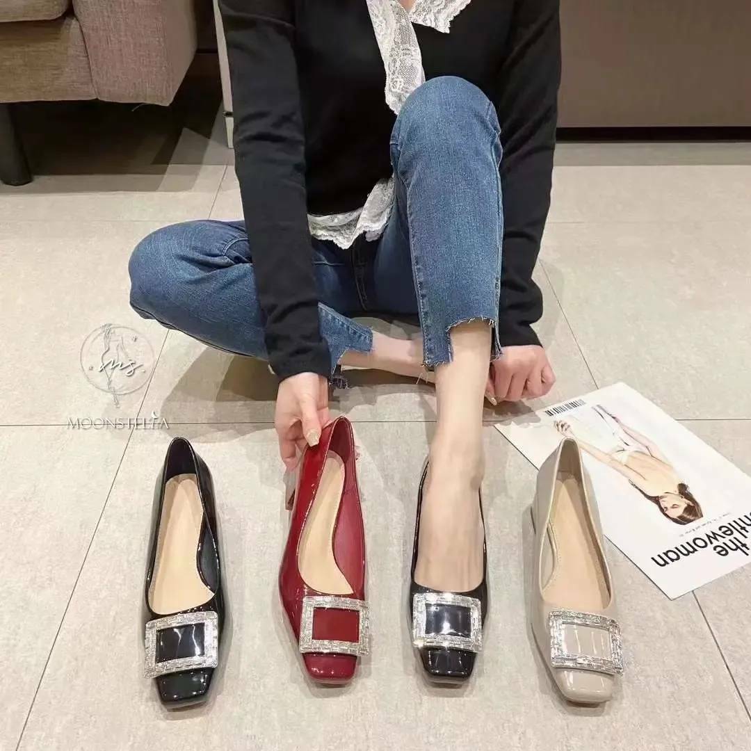 質感方鑽軟漆皮低跟鞋