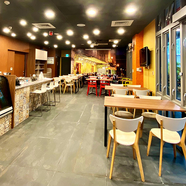 勝利廚房門市室內照