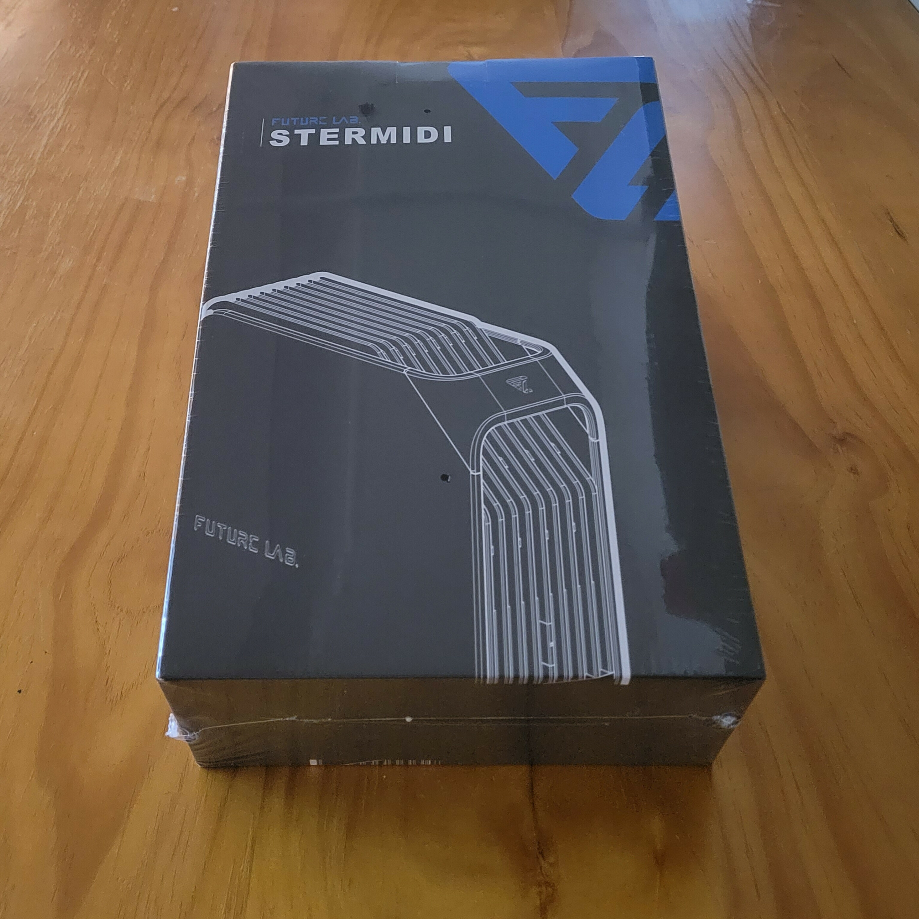 [行貨連保養] Future Lab 殺菌除濕機 (黑色)