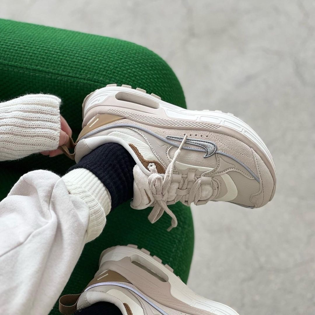 Nike Air Max Bliss 焦糖鬆餅 奶茶色 大地 銀粉勾 白色 氣墊 老爹鞋 FB1860-101