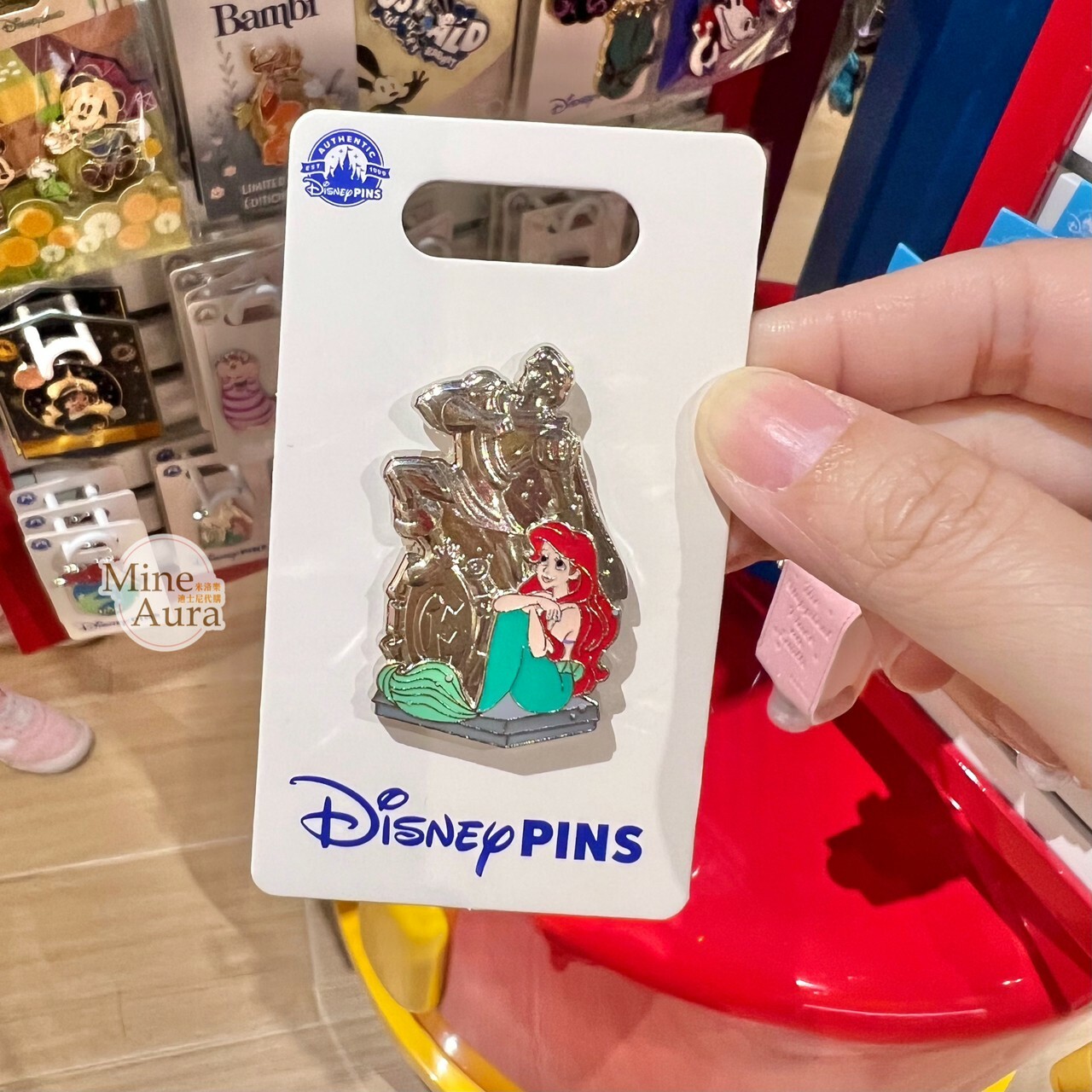 愛麗兒 Ariel 王子銅像 造型 徽章 PIN 小美人魚 The Little Mermaid -香港迪士尼樂園