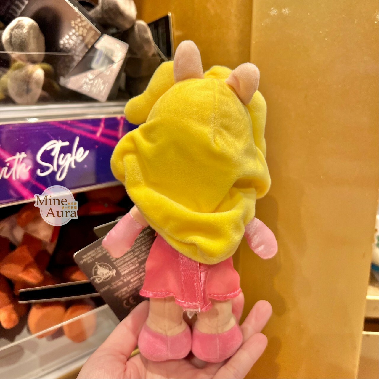 (現貨) nuiMOs 豬小姐 Miss Piggy 可動關節 絨毛 娃娃公仔 -香港迪士尼樂園