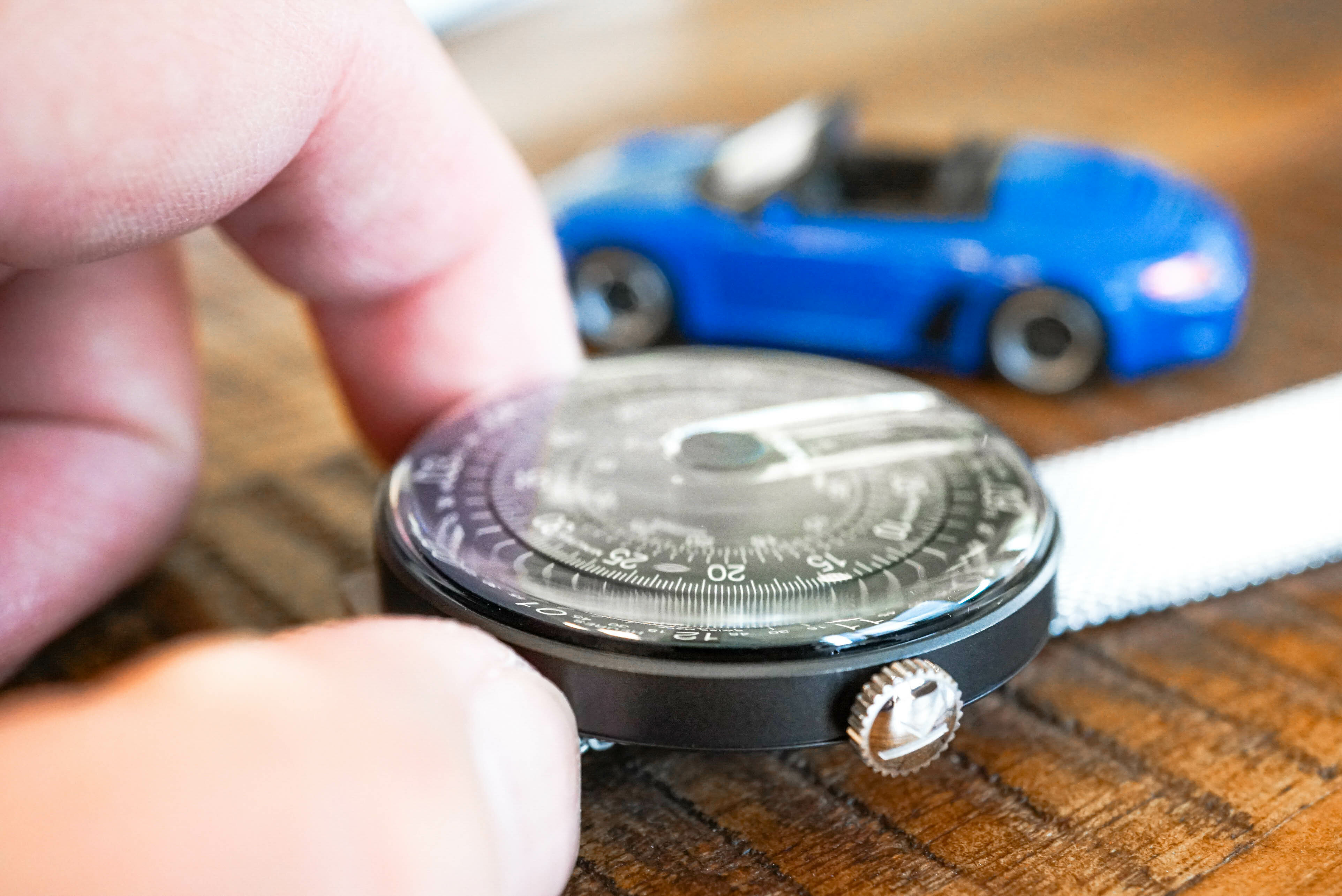 KLOK-01-D7-B 午夜藍錶頭-黑殼+米蘭錶帶