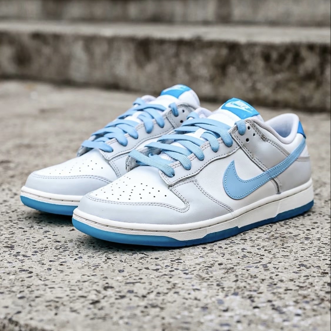 Nike Dunk Low “520 Summit White and Blue Foam" FN3433-141【預購商品】