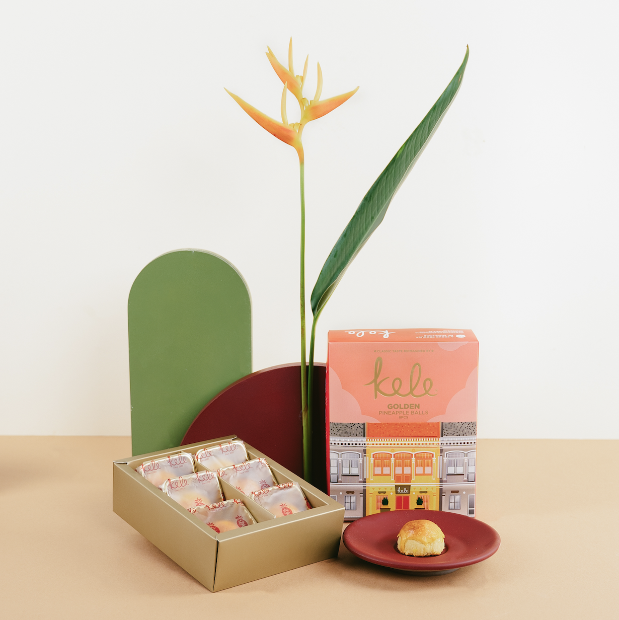 Kele Golden Pineapple Balls Souvenir Box [6pcs Pack]