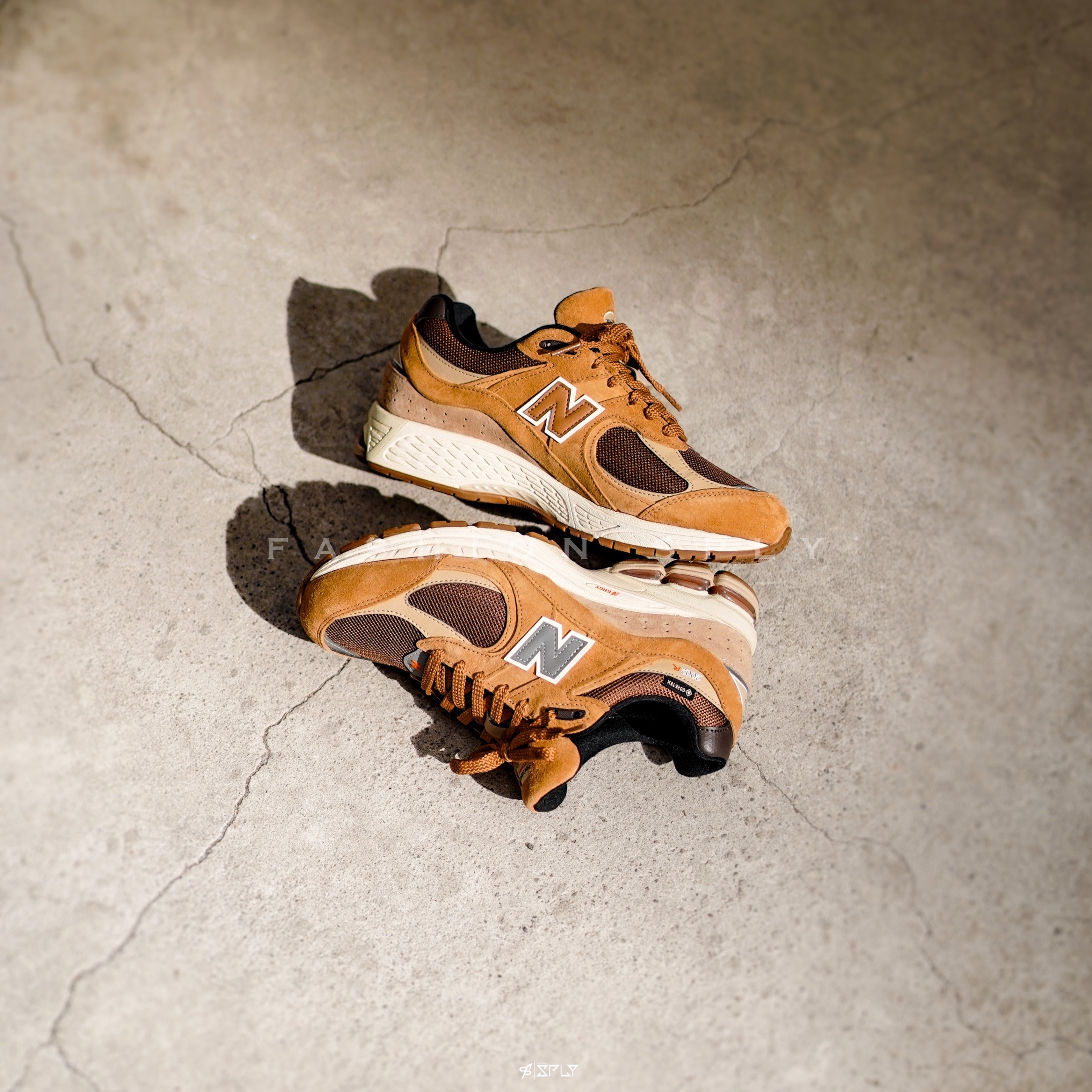 靴 New Balance 2002R Gore-tex tabacco New BalanceからGORE-TEX採用の新色『2002R “Tobacco”』が国内6月16日