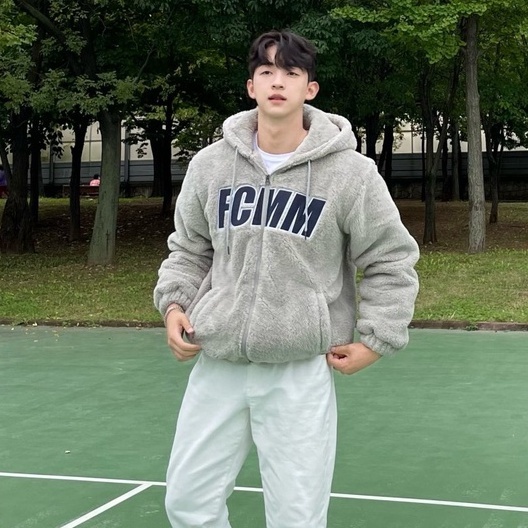 #現貨 韓國FCMM 大LOGO絨毛寶寶外套