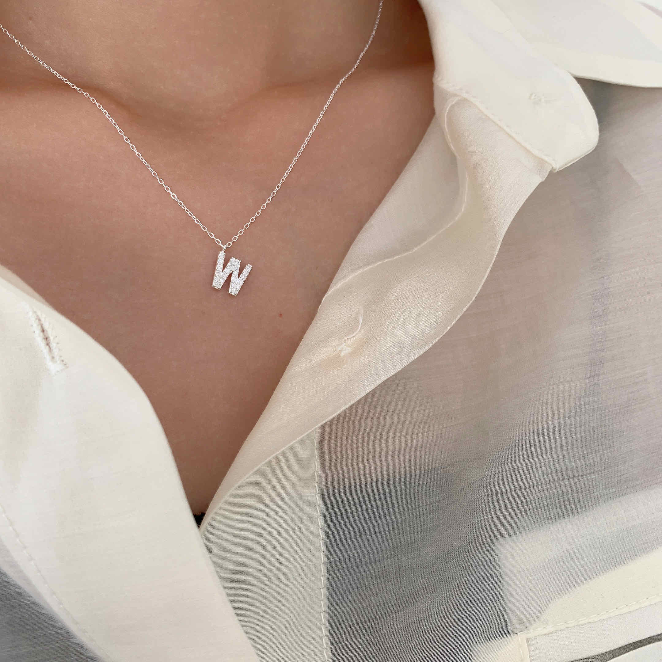 🇰🇷日常必備！925 silver 滿鑽字母項鍊