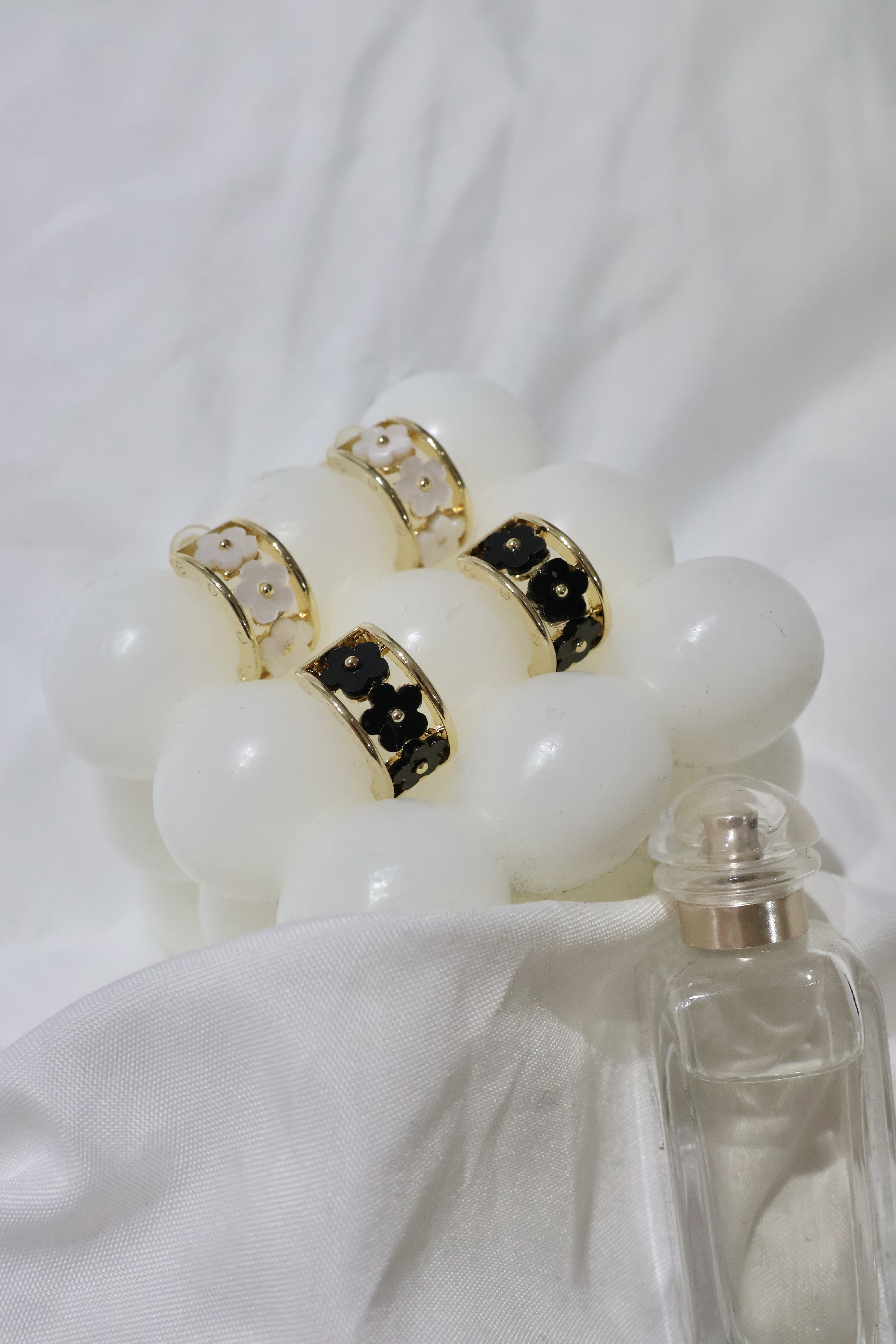 太漂亮！復古樓空花朵耳環🌹