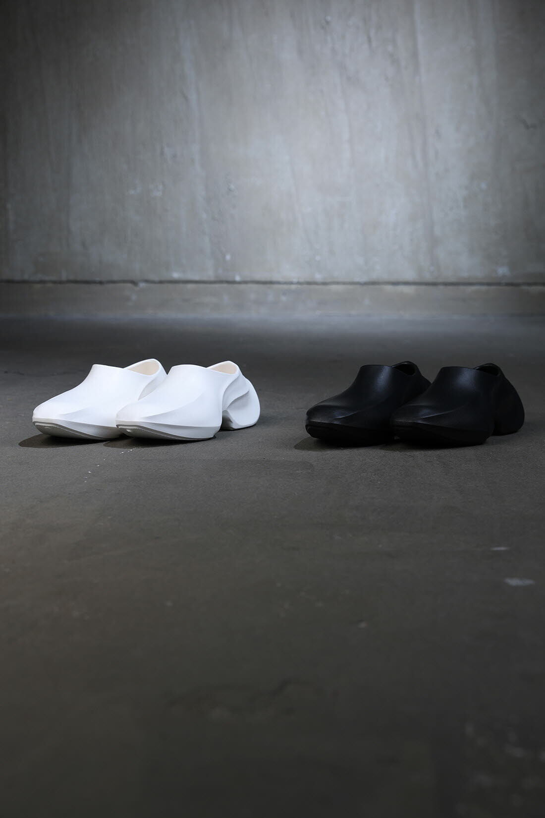 未來流線橡膠鞋