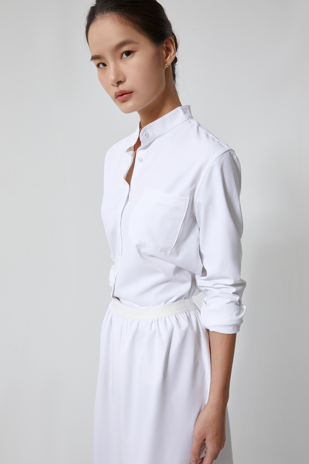 INFINITY 立領長袖襯衫 女（雲白）