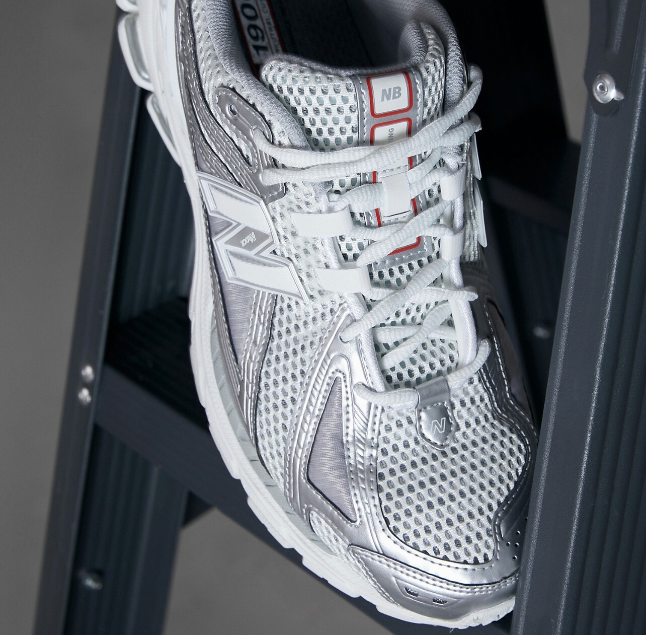 代購 New Balance 1906R "urbancore" 潮流復古 戶外 跑步鞋 銀白 MAY-