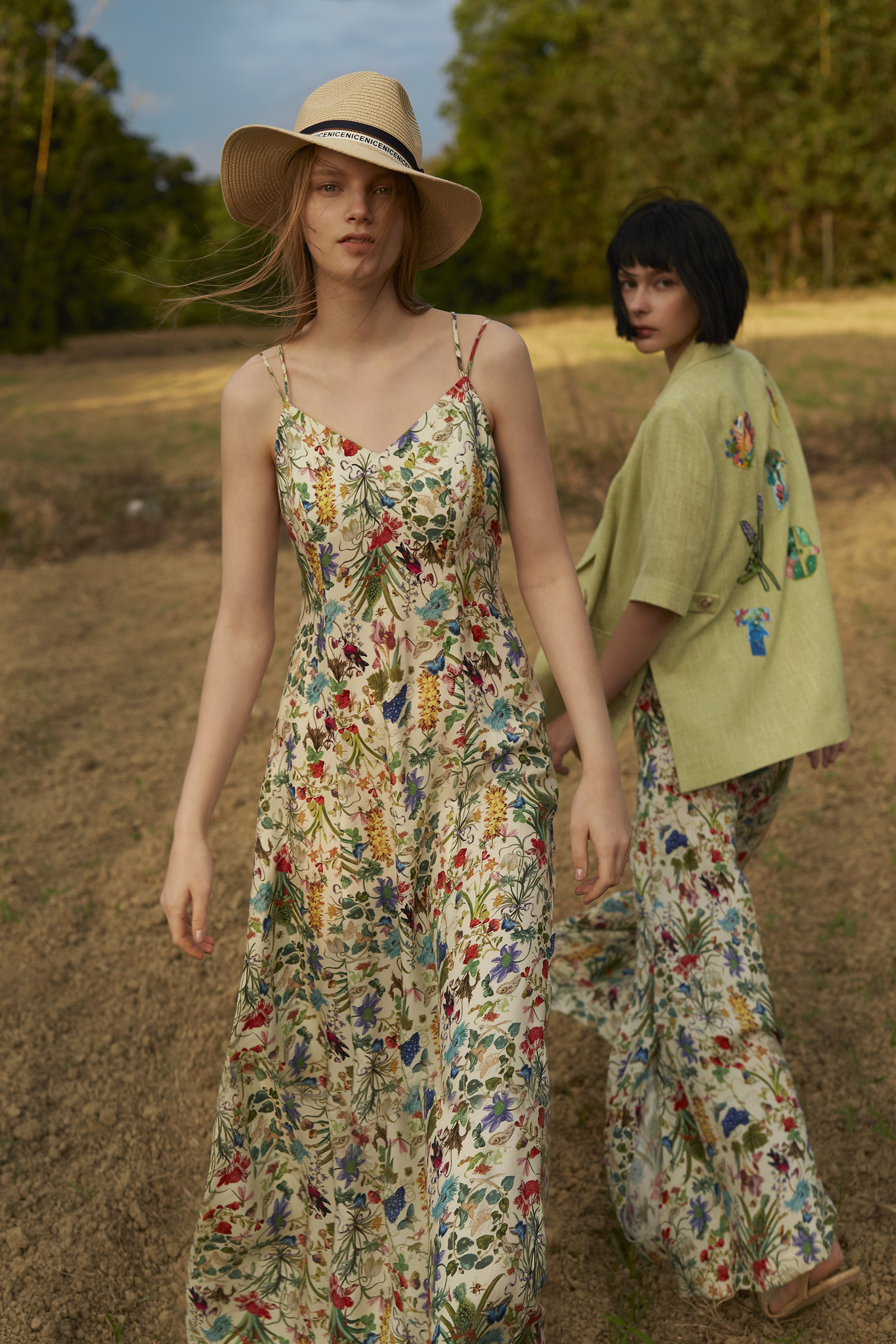 BC1EB032E1 異國花園細肩吊帶洋裝 ( 肩帶交叉美背 )