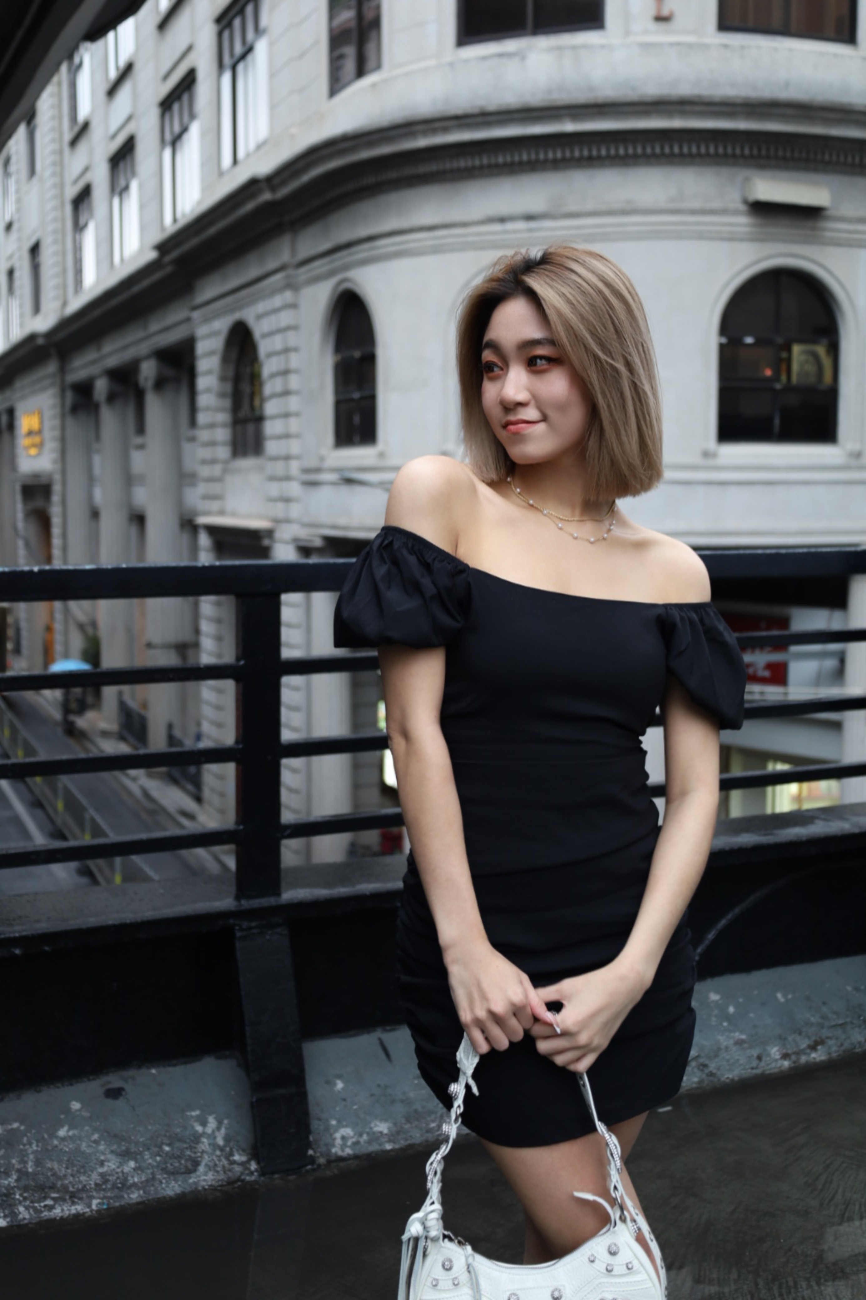 法式後背綁帶方領洋裝