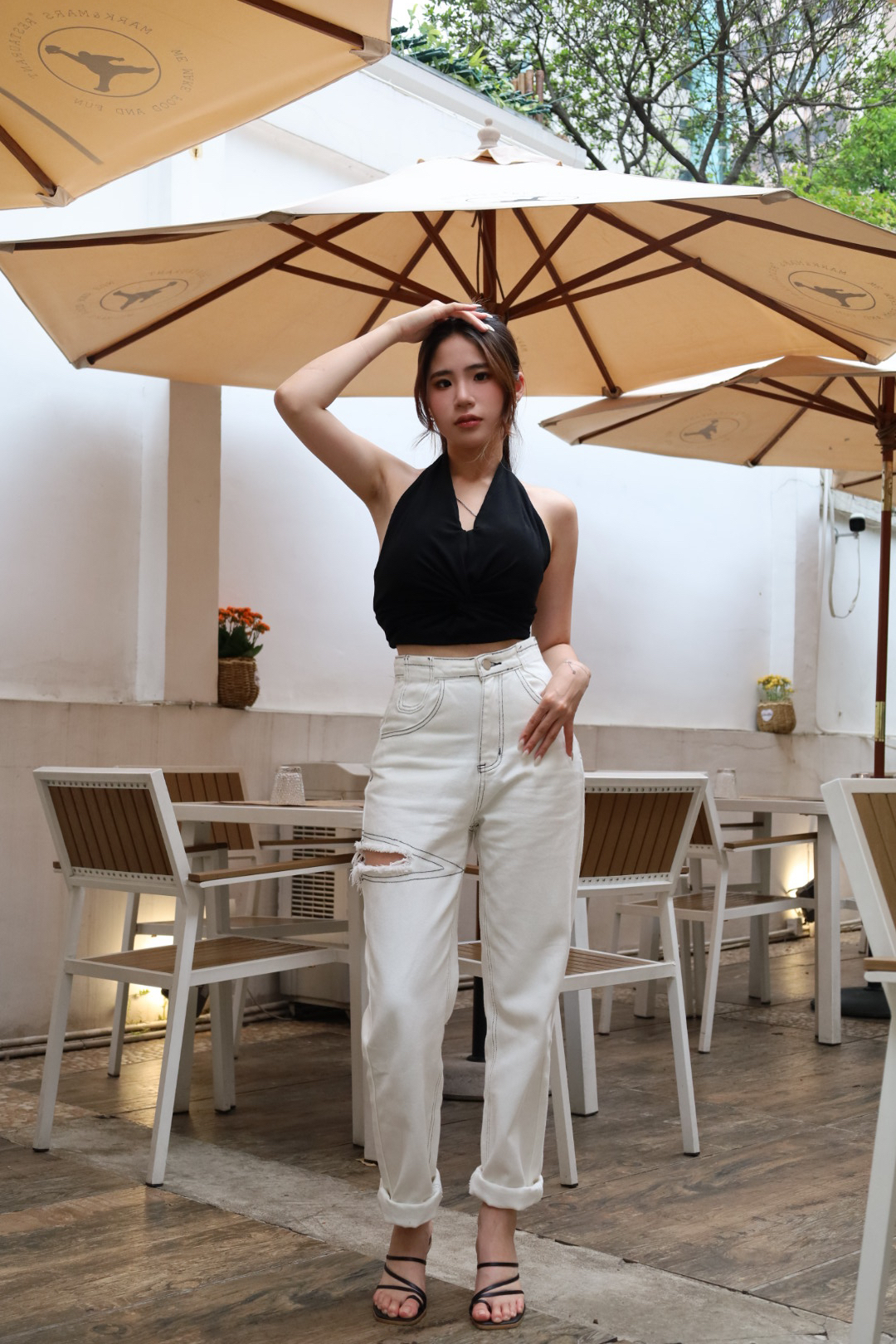 白色車線破女友褲