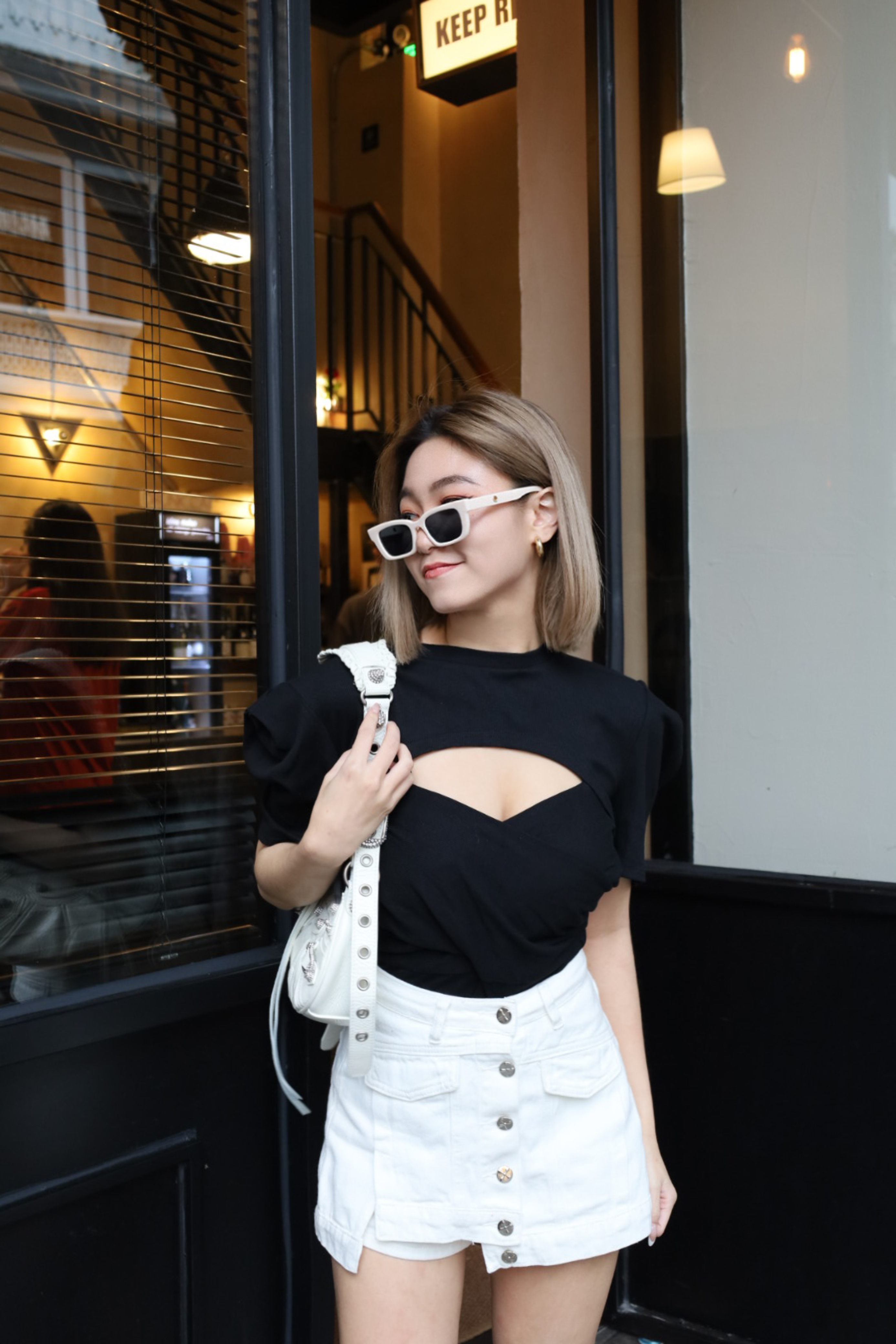 胸挖洞墊肩兩件套上衣