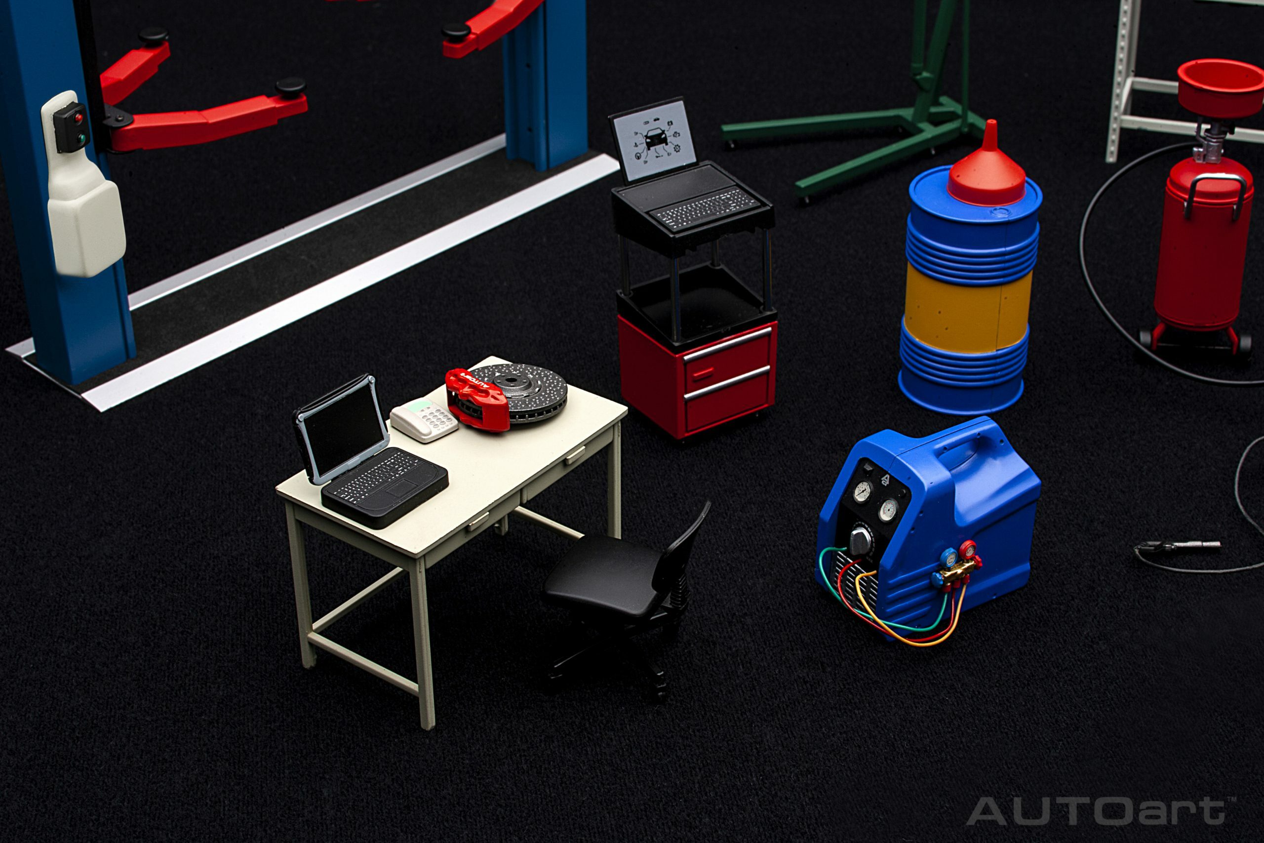 預訂 (訂金$300) (預訂價$648) :1/18 AUTOART Garage kit set (version 2) (49111)