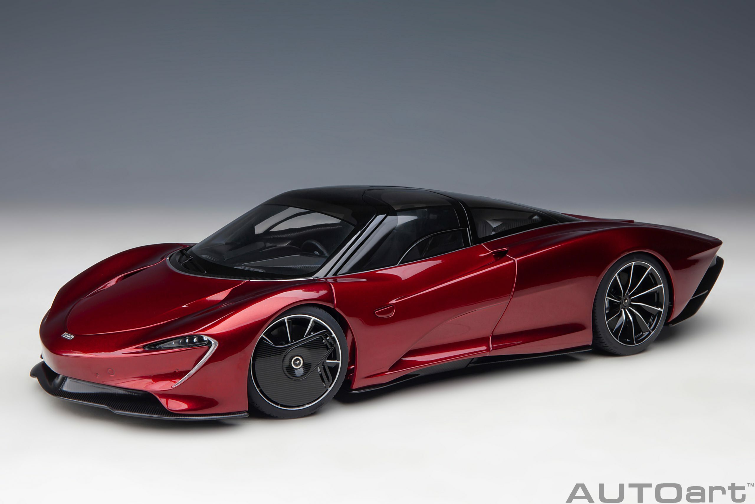 1/18 AUTOART McLaren Speedtail (Volcano Red) (76087)