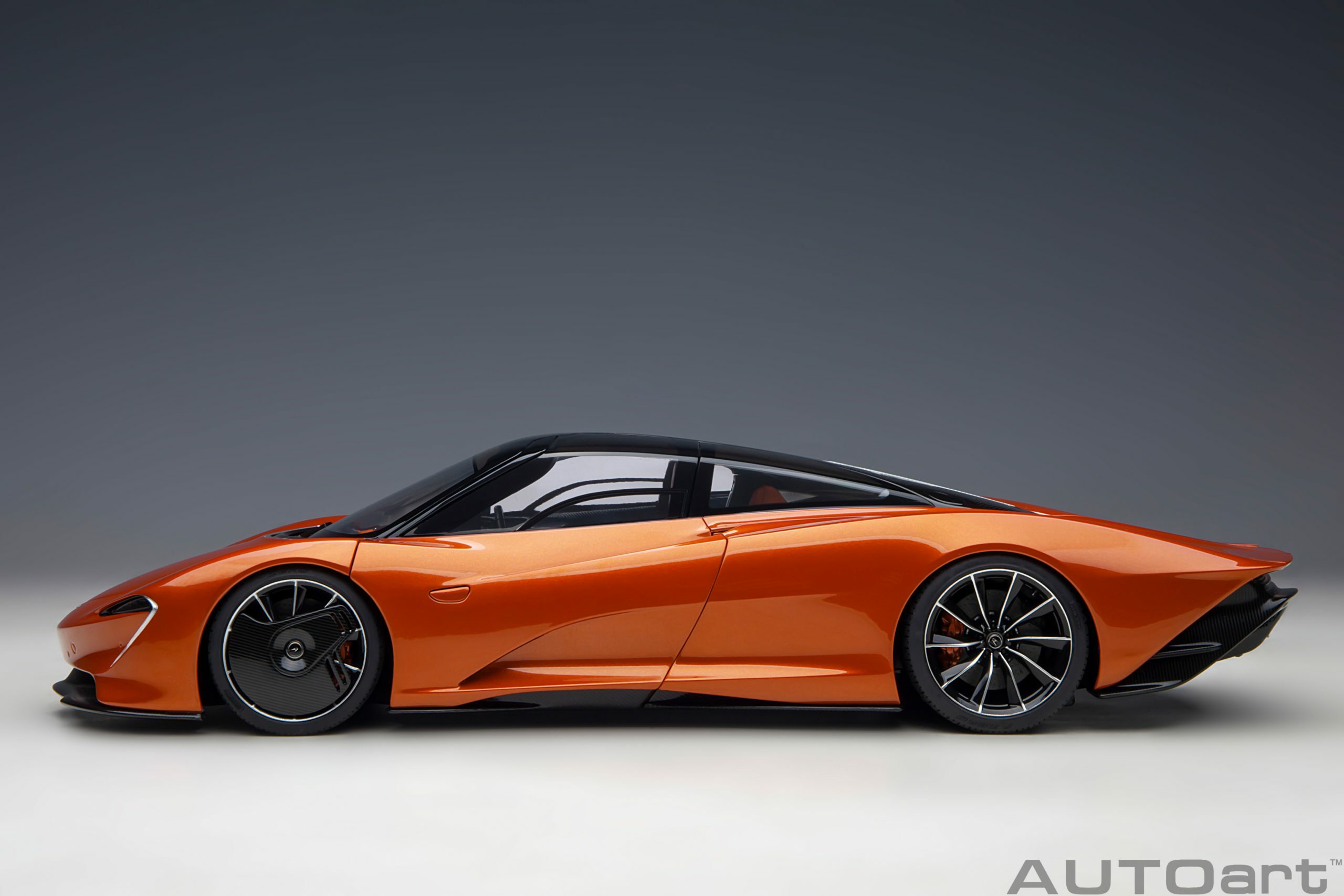 1/18 AUTOART McLaren Speedtail (Volcano Orange) (76088)