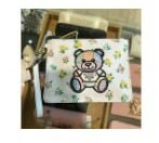 [S] MOSCHINO ALL OVER FLOWER PRINT ZIP COIN PURSE,WHITE MULTI, 667111931250 (SM507)