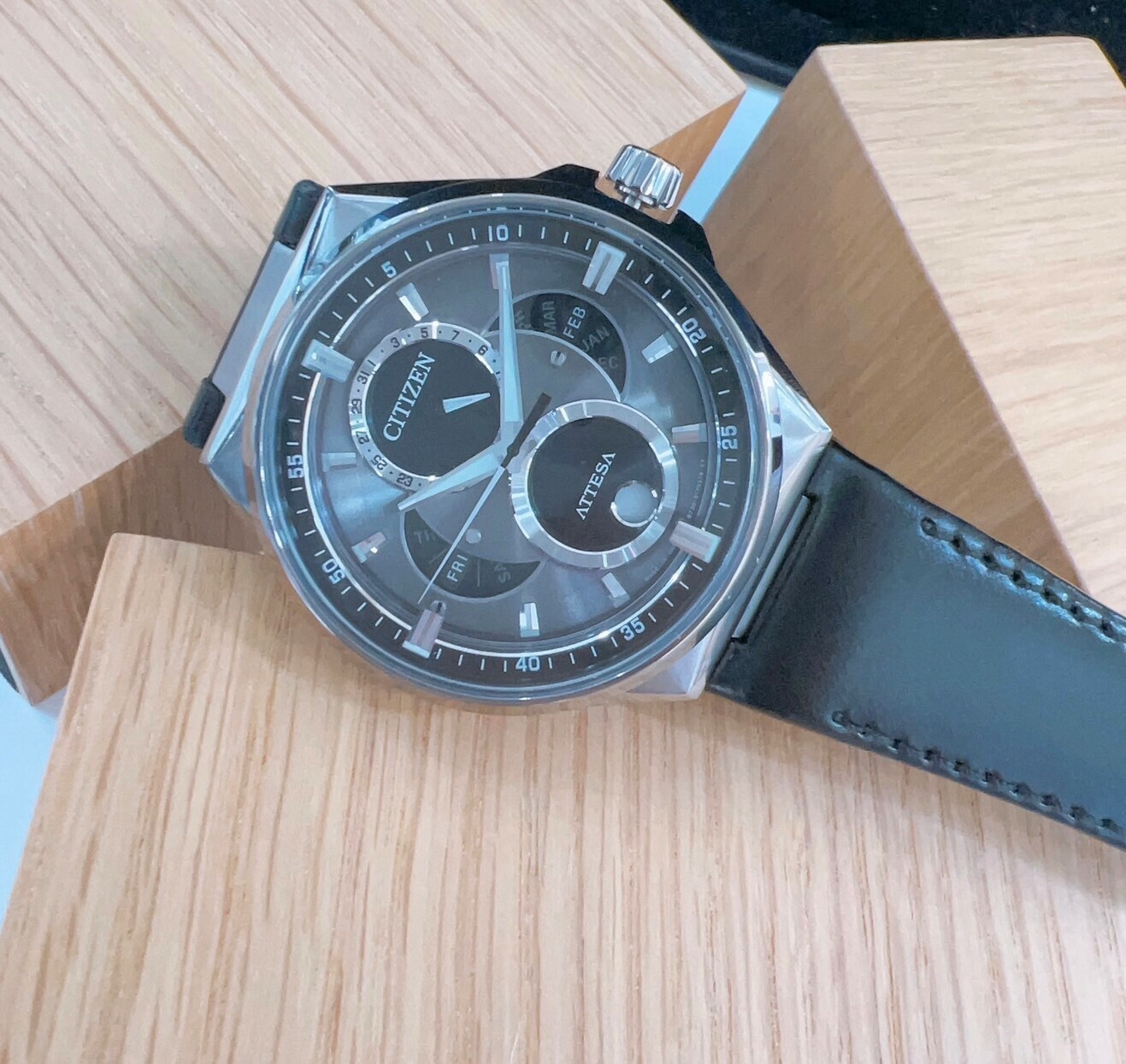 【CITIZEN】GENTS BU0060-09H 42mm Modern Watch