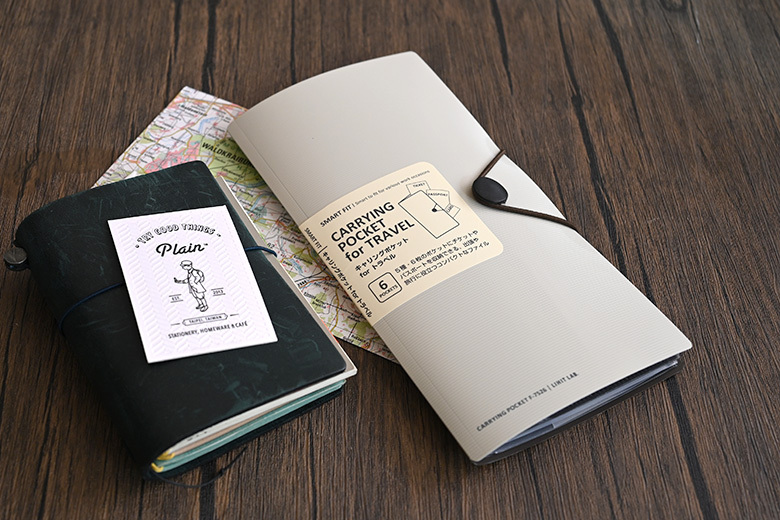 LIHIT LAB.外出用收納資料夾：整理護照旅行資料超便利