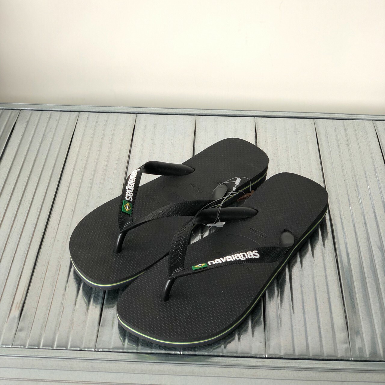 Havaianas 哈瓦仕 黑 國旗 拖鞋 男款　4110850-1069U