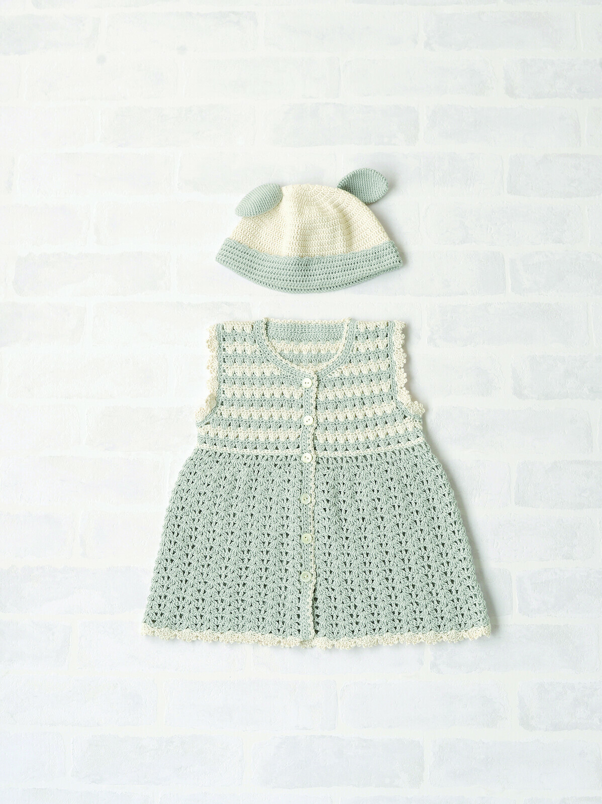 Hamanaka Paume baby crochet