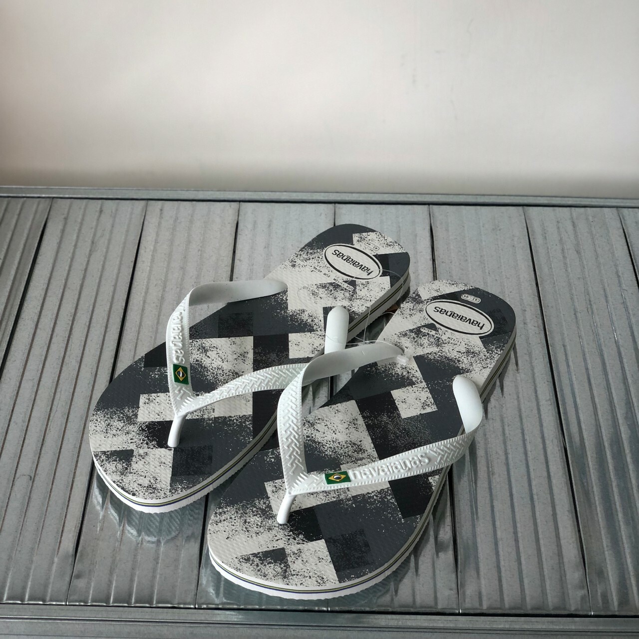 Havaianas 哈瓦仕 白灰暈染 拖鞋 男款　4145745-4108U
