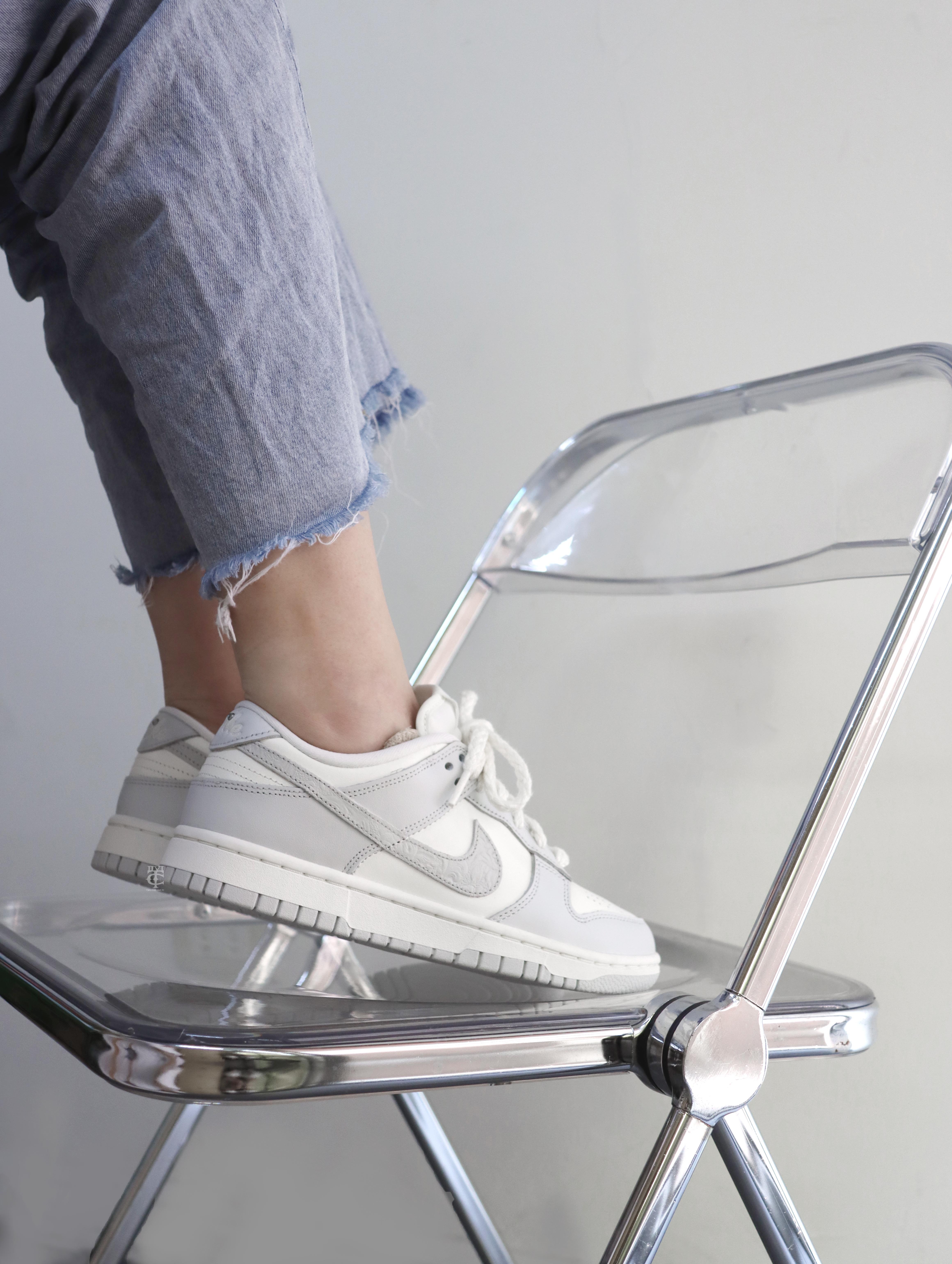 Nike Dunk Low Needlework Sail Aura (W) 巴洛克浮雕 灰白 FJ4553133