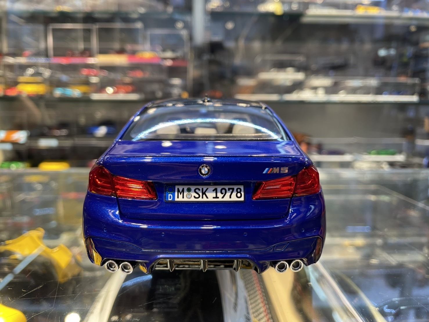 BMW M5 F90 Scale Model 1/18 Marina Bay Blue Pre-LCI – LEVEL Perfomance