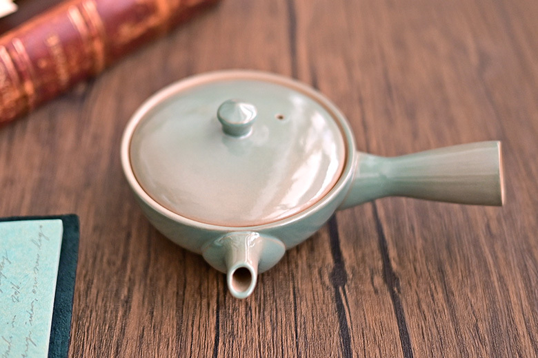 萬古燒 扁形青磁急須 130cc