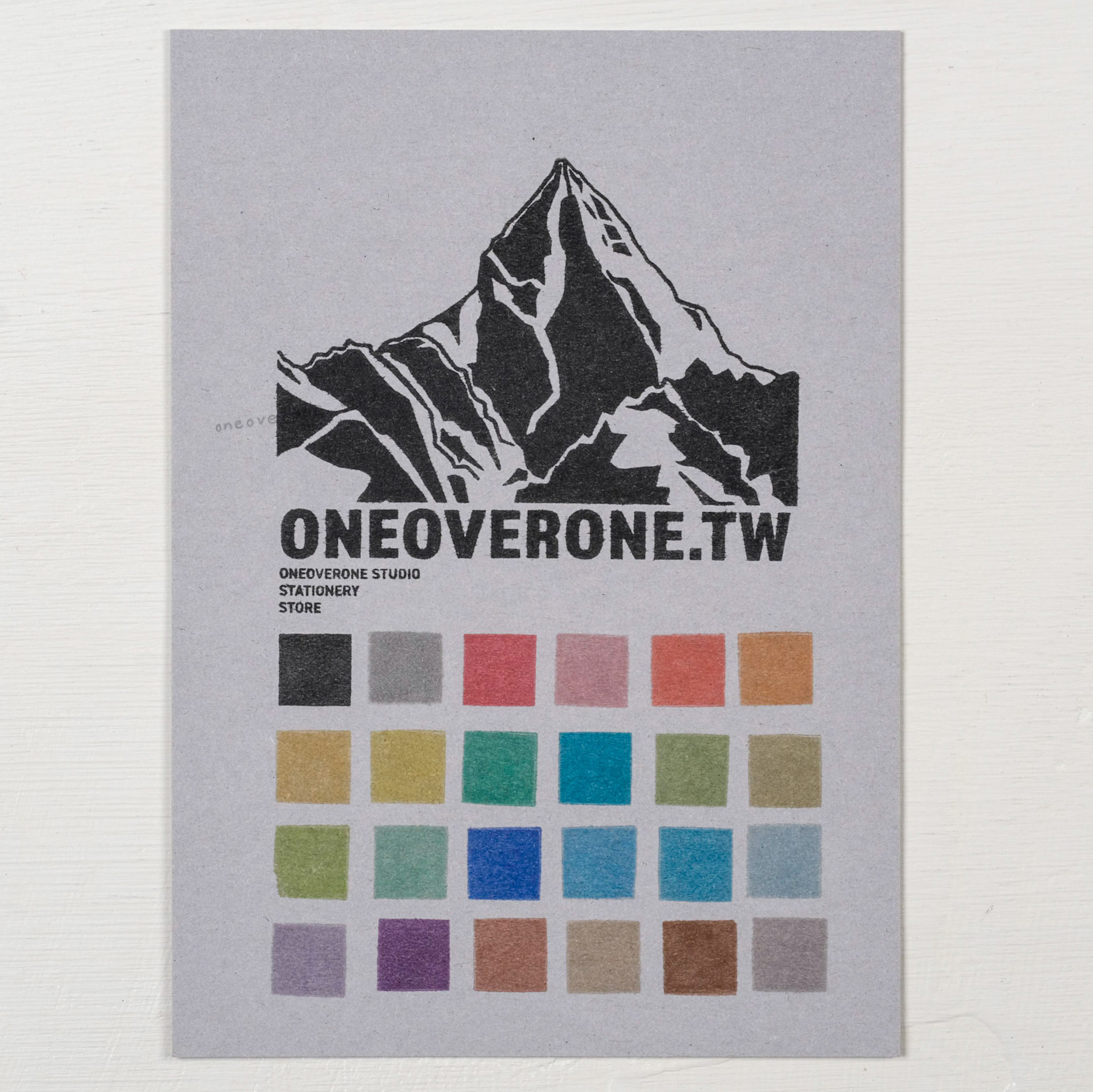 山脈灰卡 A6｜一分之一工作室 臺灣