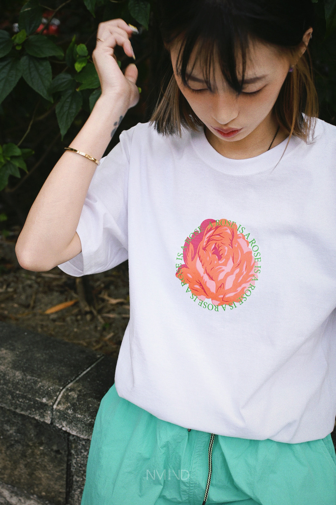 <快速出貨>NOAH 玫瑰 短袖 白色