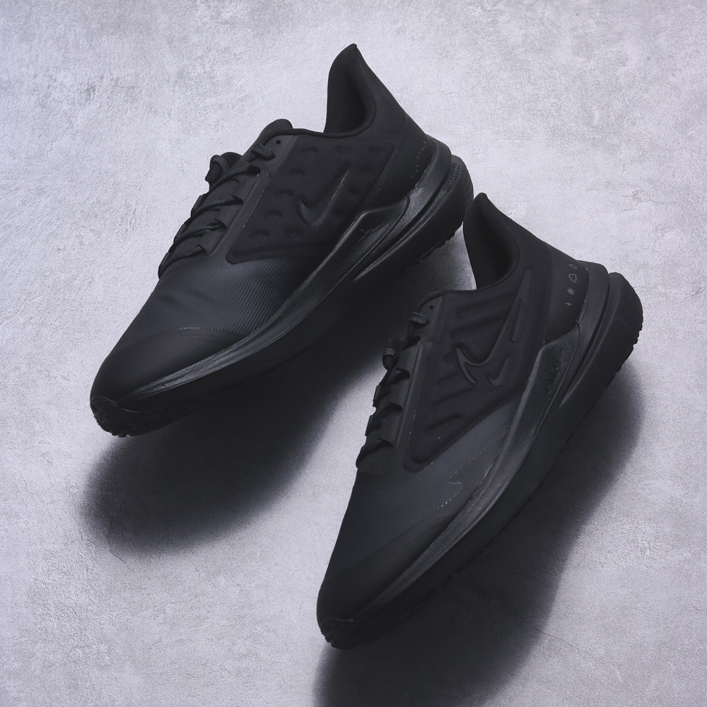 (預訂) Nike Air Winflo 9 Shield - Triple Black