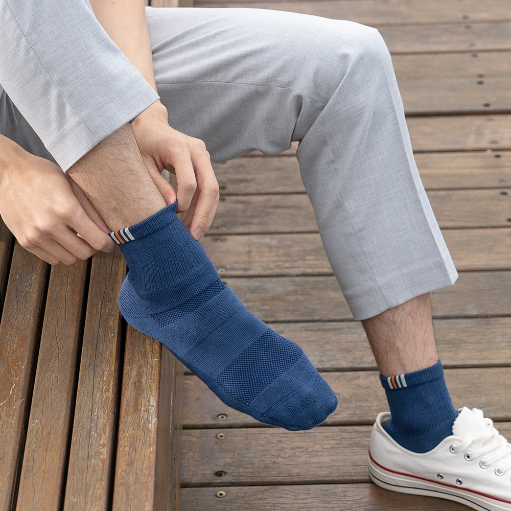 《速碼》氣墊運動襪-逆風藍-短筒-L〈除臭/厚底〉