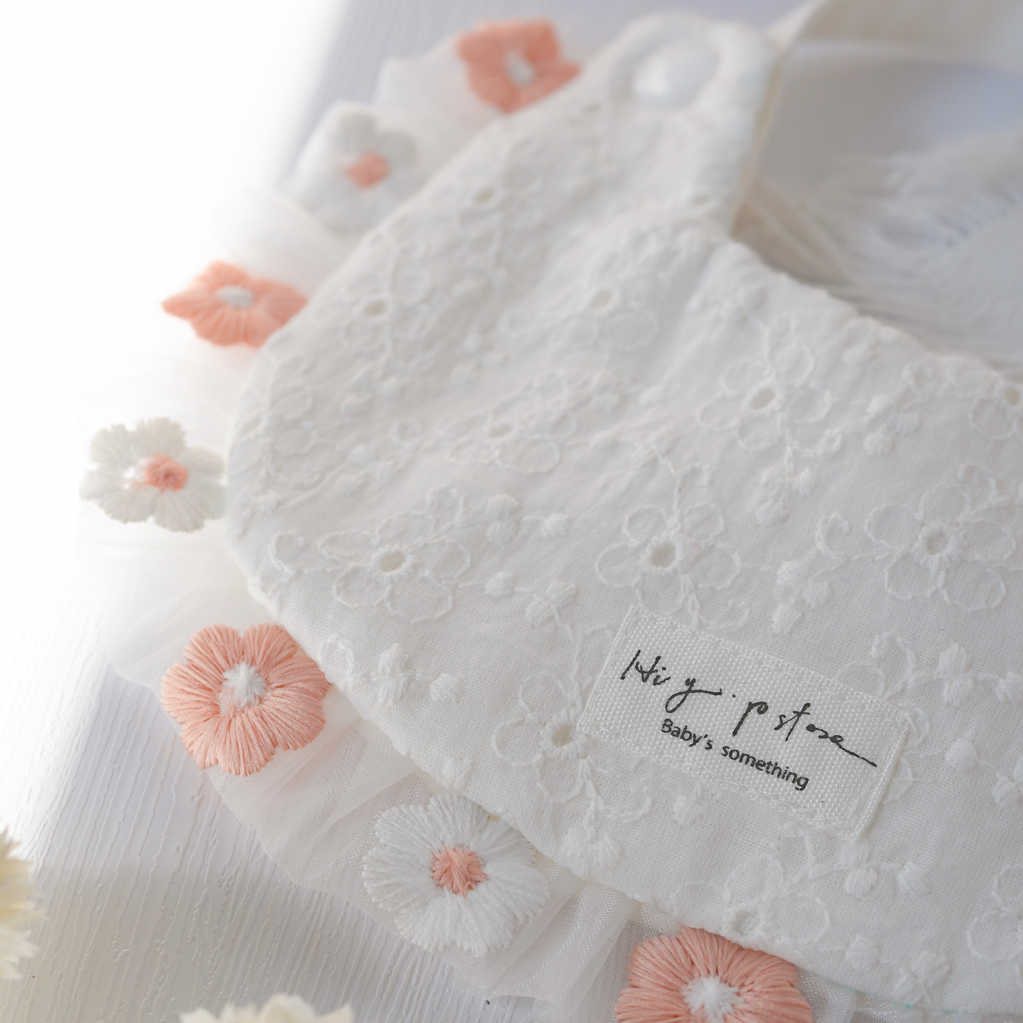 Hi Y.P store-手作圍兜-梅花刺繡